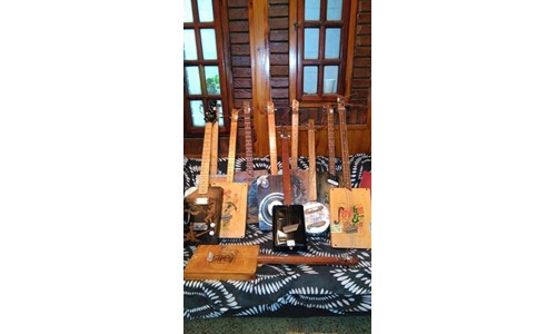 luthier instrumentos de cuerda